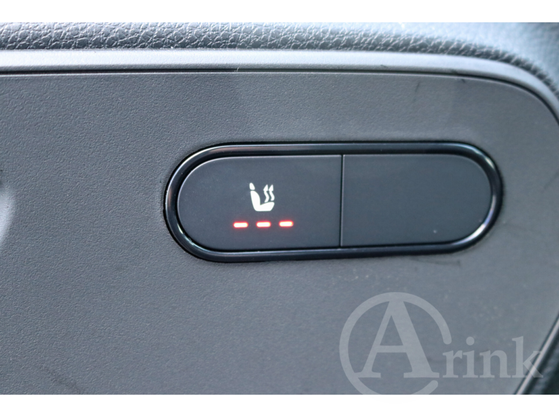 Vehicle 37131507 b777db10 8218 48d5 a346 05b1748535c1