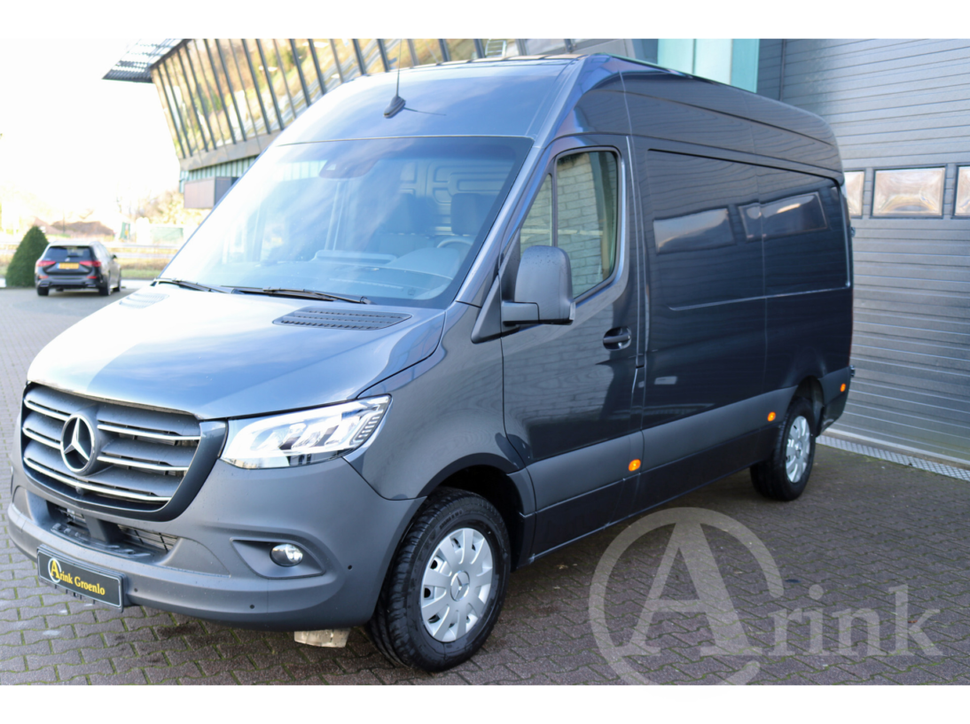 Vehicle 37131507 63b5236a 403c 4ac4 9319 6f70cbc3163f