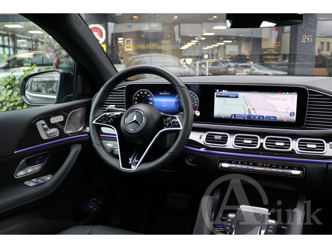 Vehicle 37142458 142dd804 2e00 4ab3 8f68 37bb5b548b3f