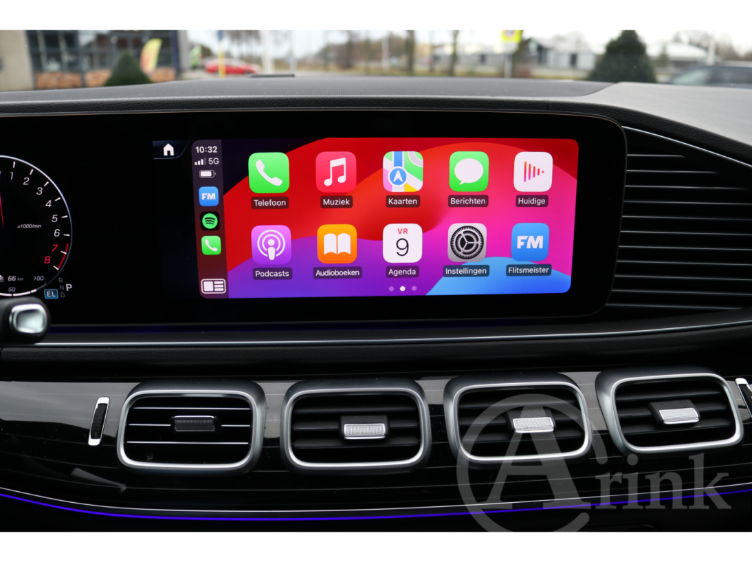 Vehicle 37142458 e5e8f9fe 945a 4e1a b2b8 41ef72947369