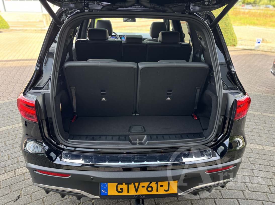 Vehicle 47179018 768817ab ea43 43fb 80bf 018d44e0cb6f