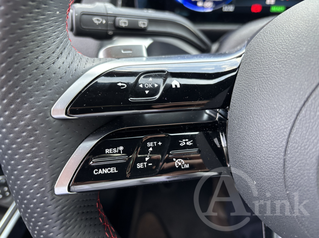 Vehicle 47179018 ba255277 8424 40e8 9fda 69798d7a8a62