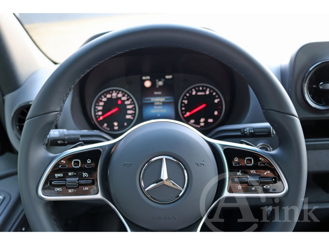 Vehicle 34277640 459025a5 5584 4b6f 9e83 b137e5273728