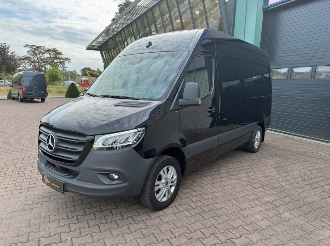 Vehicle 34277640 3e9581dc 7b74 4757 b724 475cc2353172