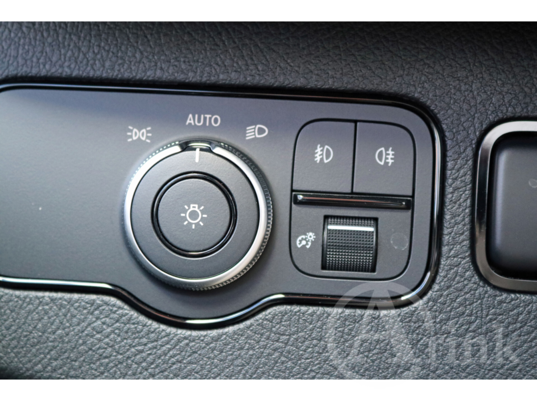 Vehicle 34277640 4d06ea89 af89 4f6b 9d46 bb8b045c8f6f
