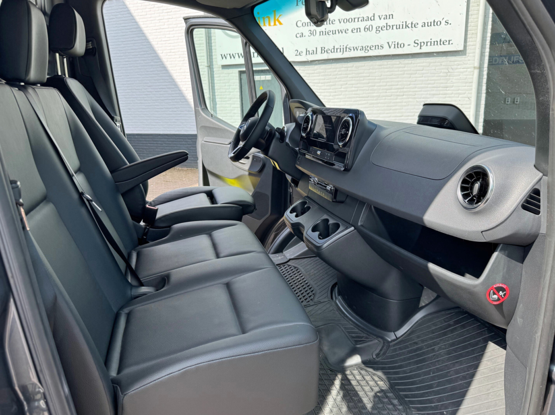 Vehicle 46276636 310628b0 51a8 46f8 91a8 70f3c3f4e01b