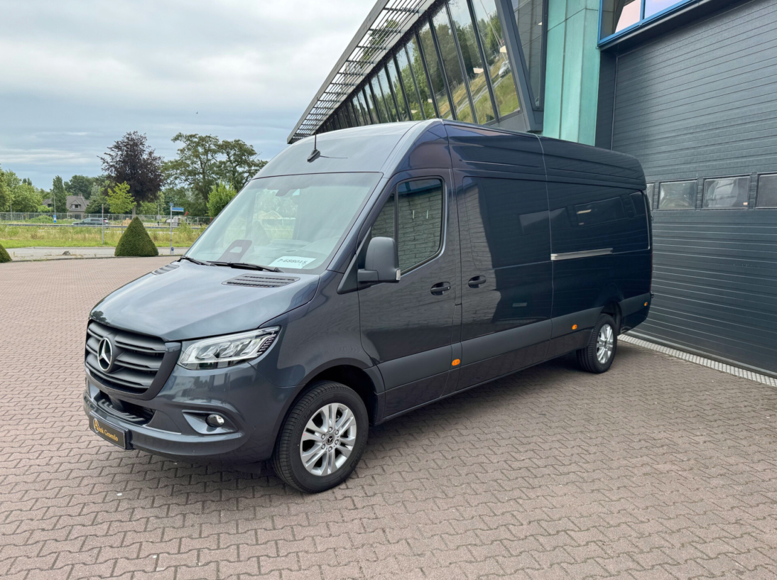 Vehicle 46276636 4fbecbbd 8487 4a91 b541 68b7a4bc8720