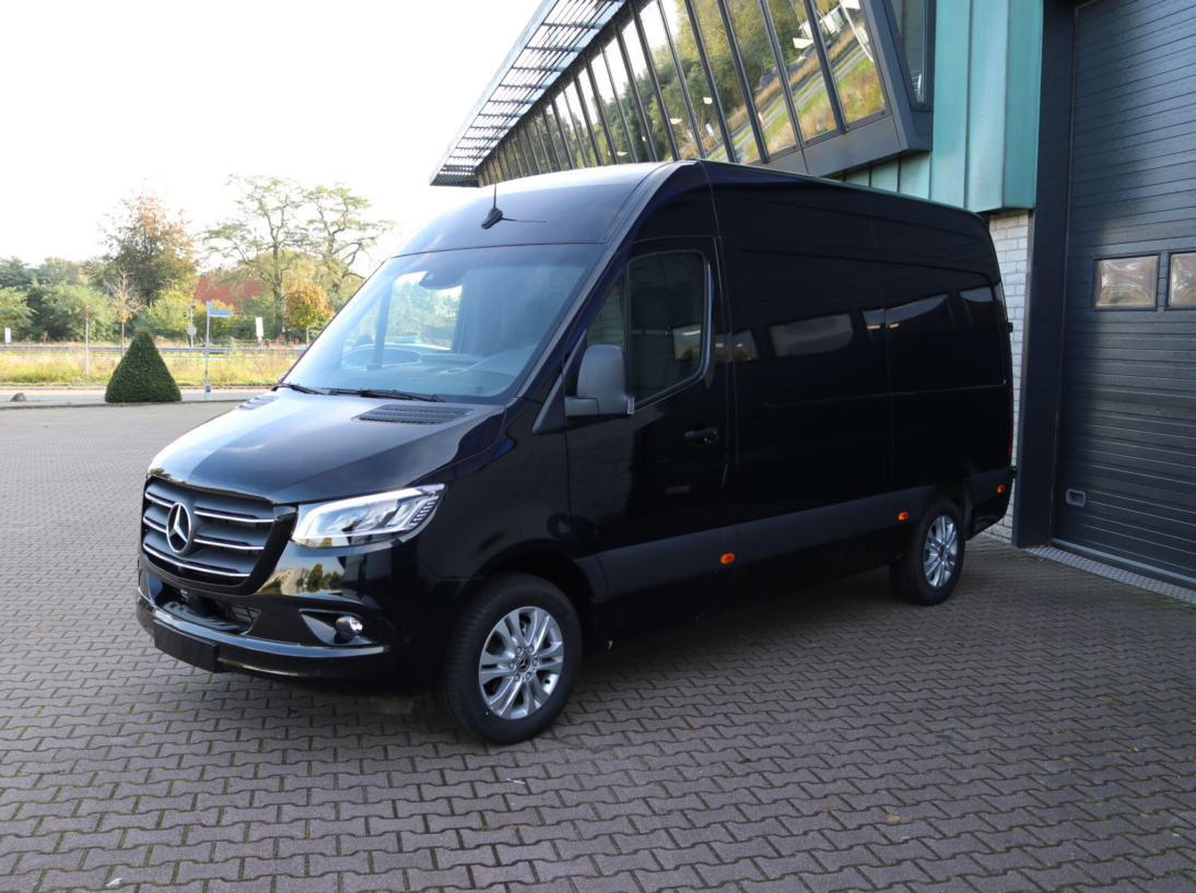 Vehicle 40788742 52a0e10d e50d 4596 984d 98354ec7cde8