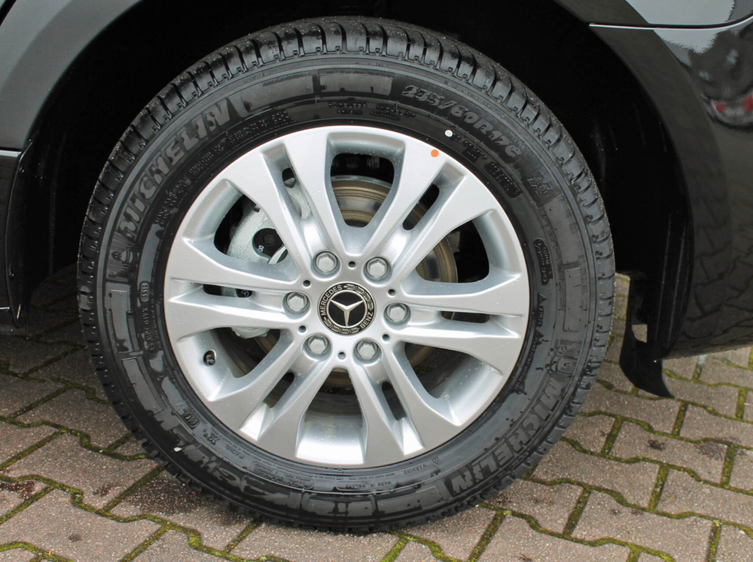 Vehicle 40788742 02800599 7390 4c38 8ba0 5092ee73c9af