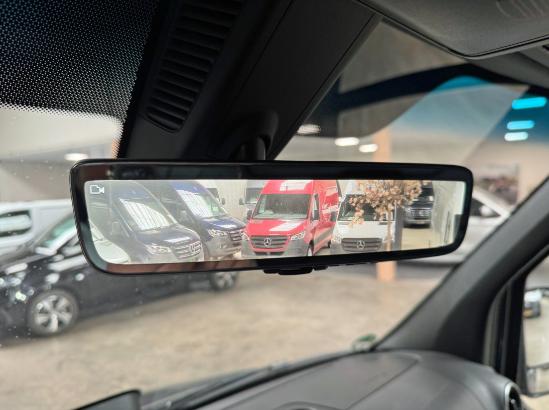 Vehicle 47230682 8a11b7af 0b69 4768 96ca 64bd2d46ff89