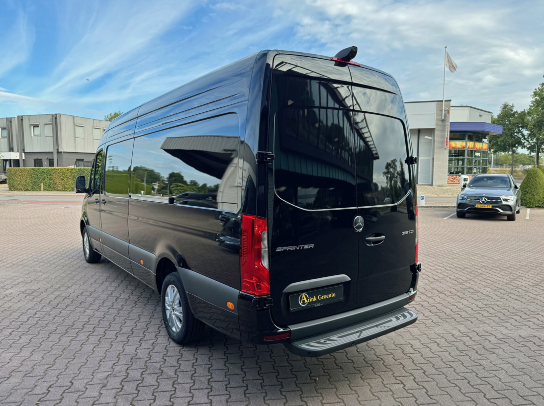 Vehicle 47230682 549ba479 b9e3 444d a309 d8060d0679aa