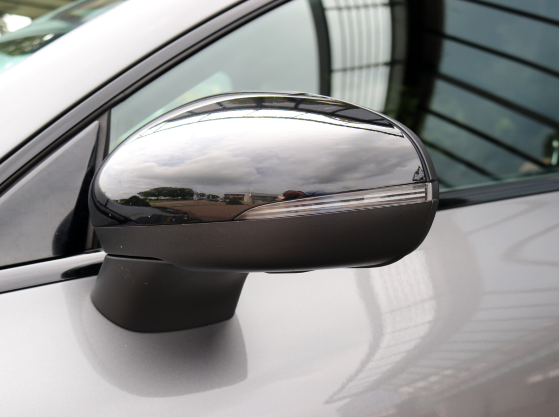 Vehicle 46803535 89094644 019f 492b bb0e 974179b8f547