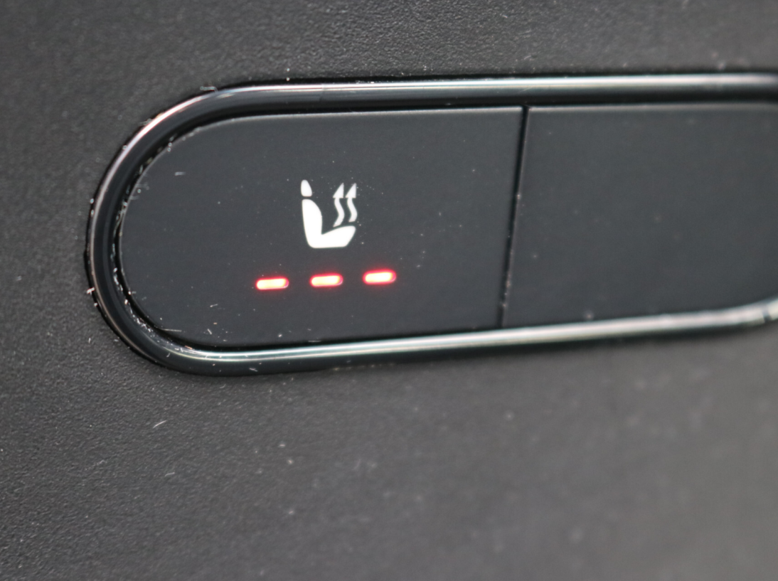 Vehicle 42987759 5c6d8cd6 2439 499a 8500 8d6acbde15a4