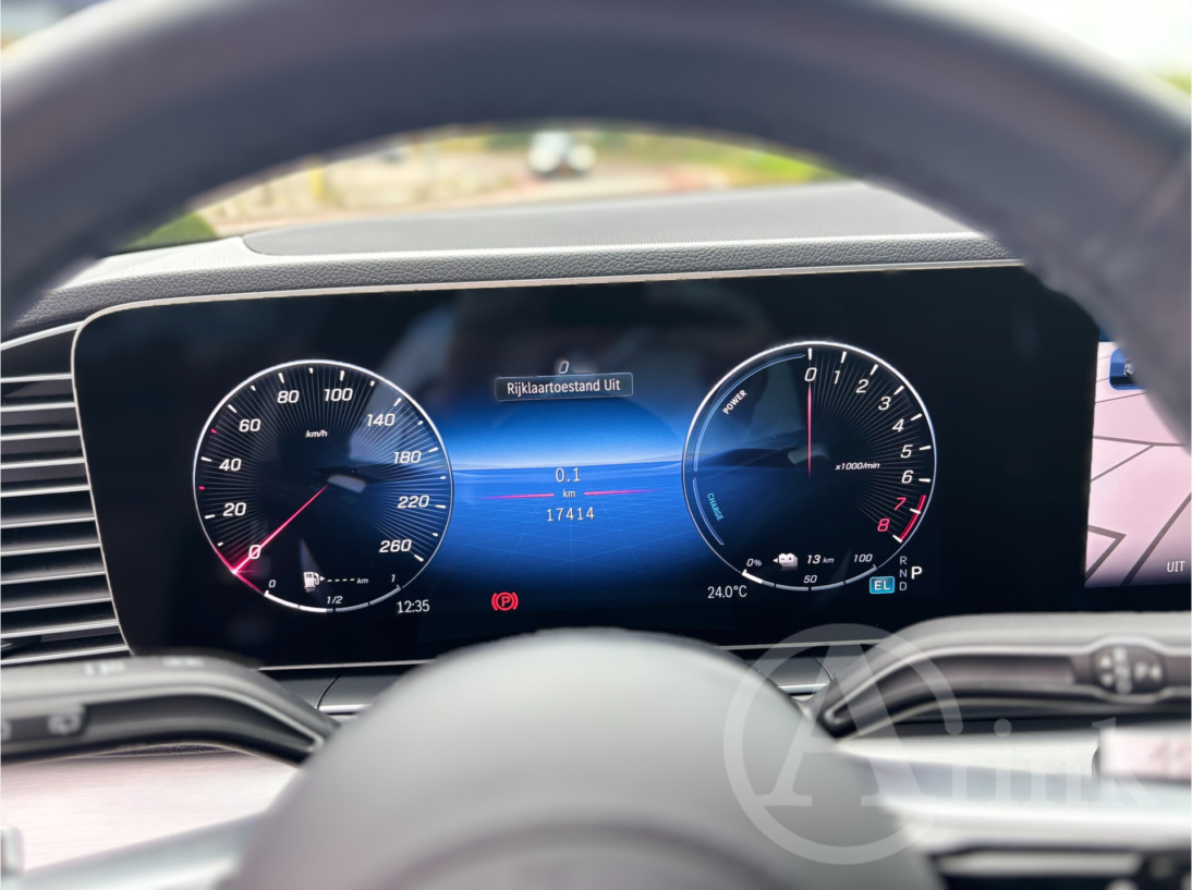 Vehicle 47038504 0f924776 ee0c 4096 818c c8bfa275c8d3