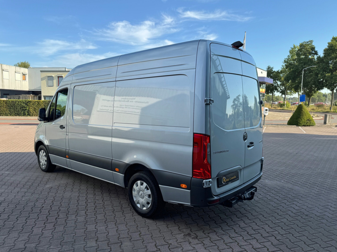 Vehicle 47209486 63b0c59f 7599 430f 9937 4e9abf5c8ede