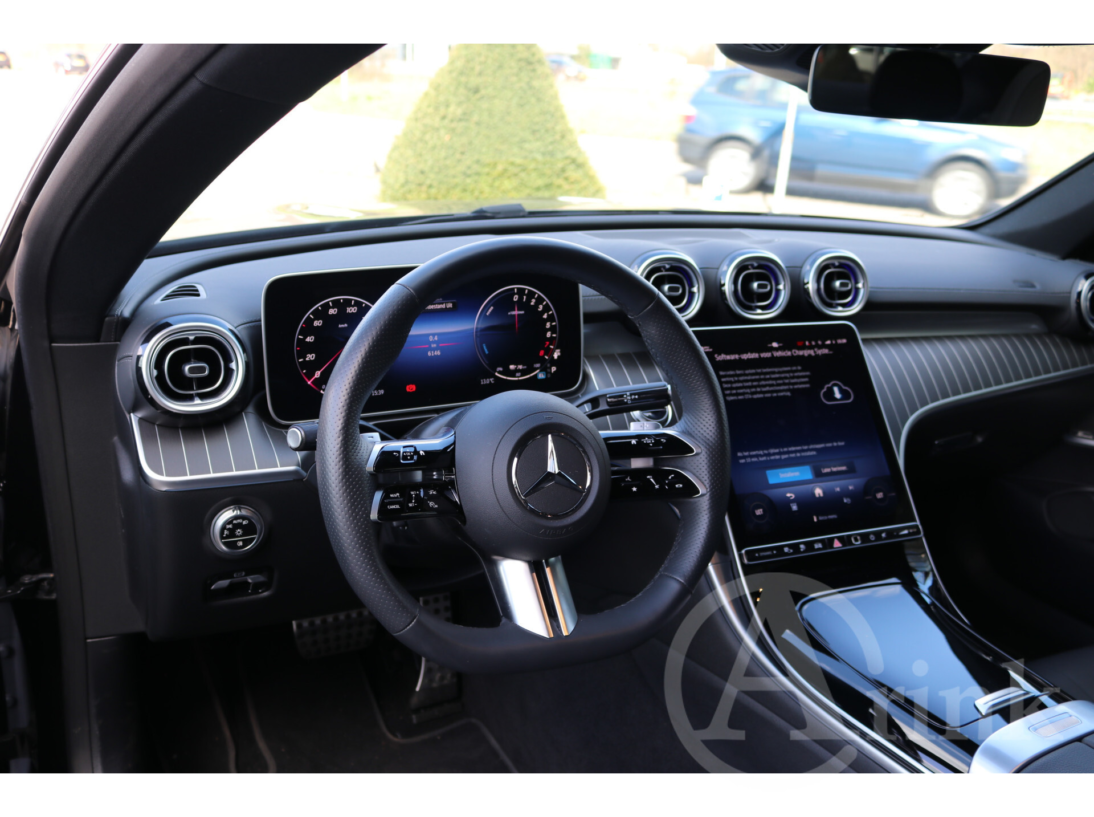 Vehicle 43864583 37ccaeea 1eec 4155 a871 22b4514f938b