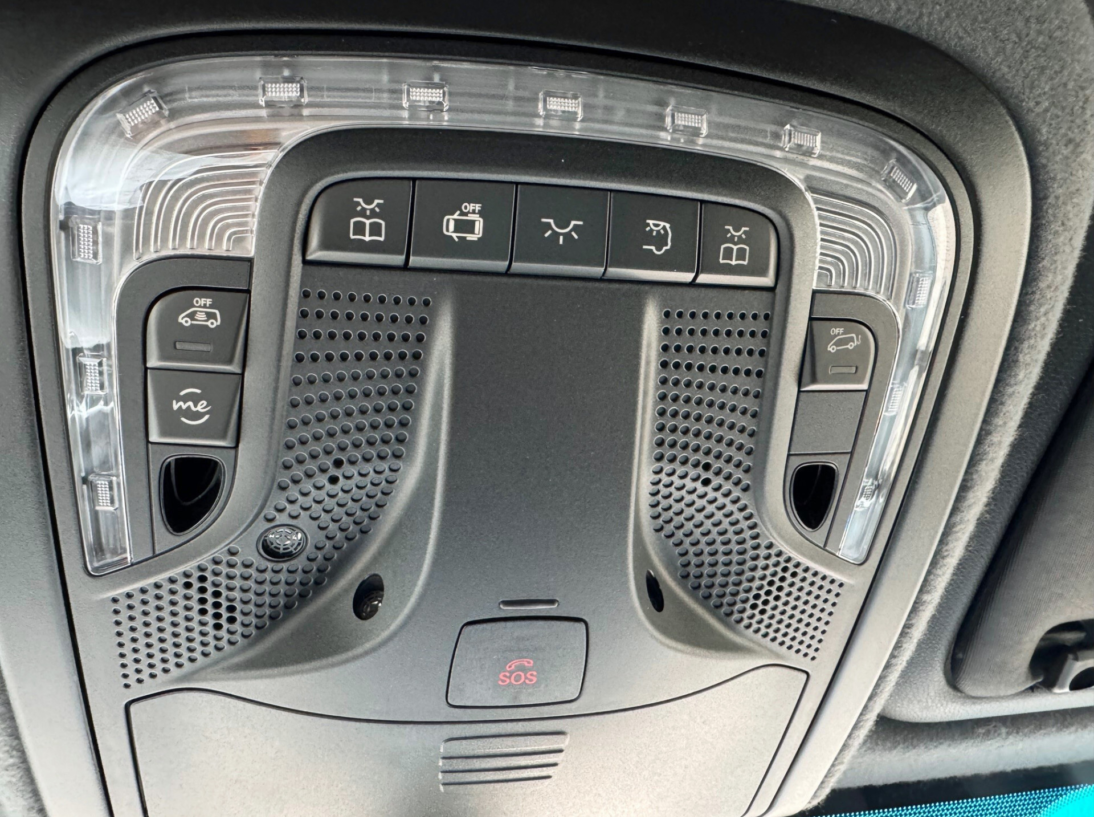 Vehicle 47381267 fc2a6e14 4d4b 468f b763 44816ad41a23
