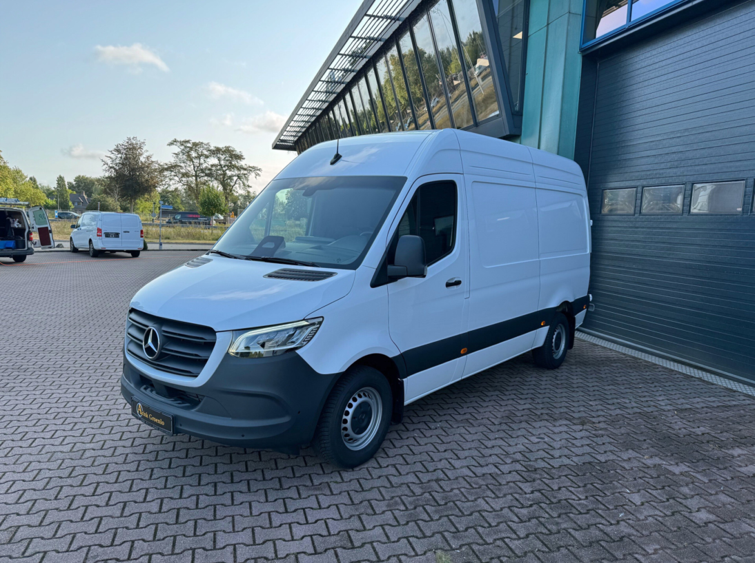 Vehicle 47450198 02354a94 c3b4 43fc 9be0 7ecfbf573e30