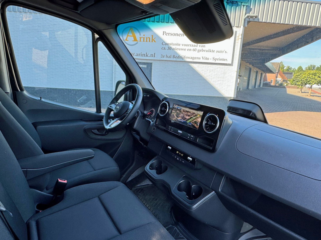 Vehicle 47462519 bc827f63 de60 4d0f 82b7 298192757e06