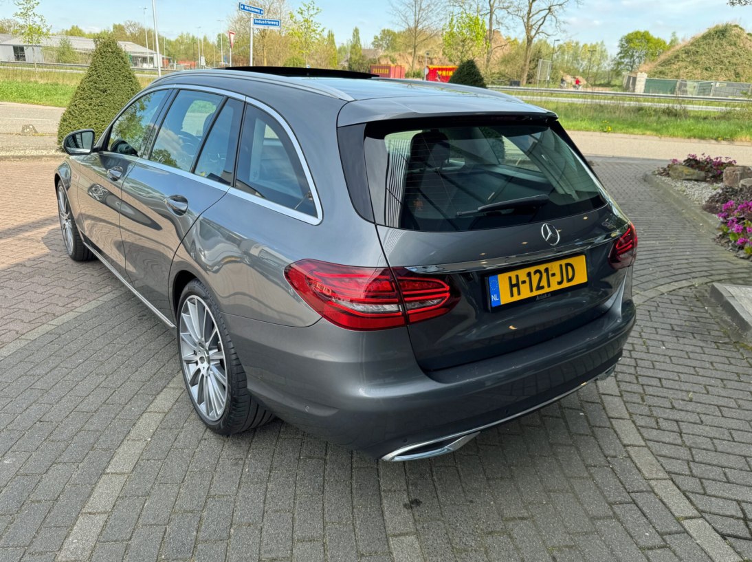 Vehicle 45800978 9f802df2 7ec0 4122 85c9 4686b4f652a1