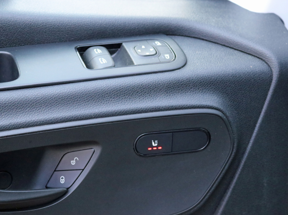 Vehicle 42987759 d61aa51e 8278 4d2c 8813 eb15eef7aabf