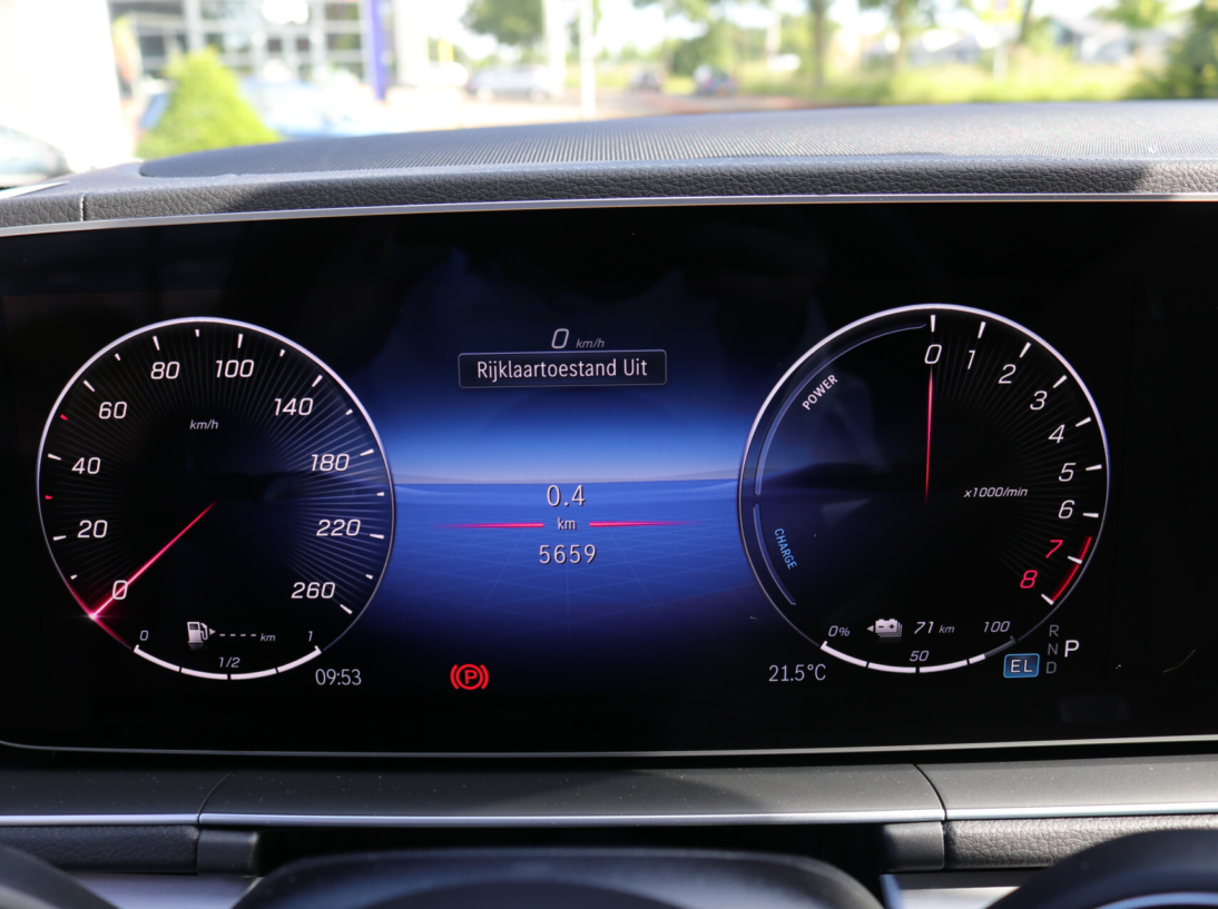Vehicle 38571318 d9cf409c e759 40c0 ad17 a34fb5023a2f
