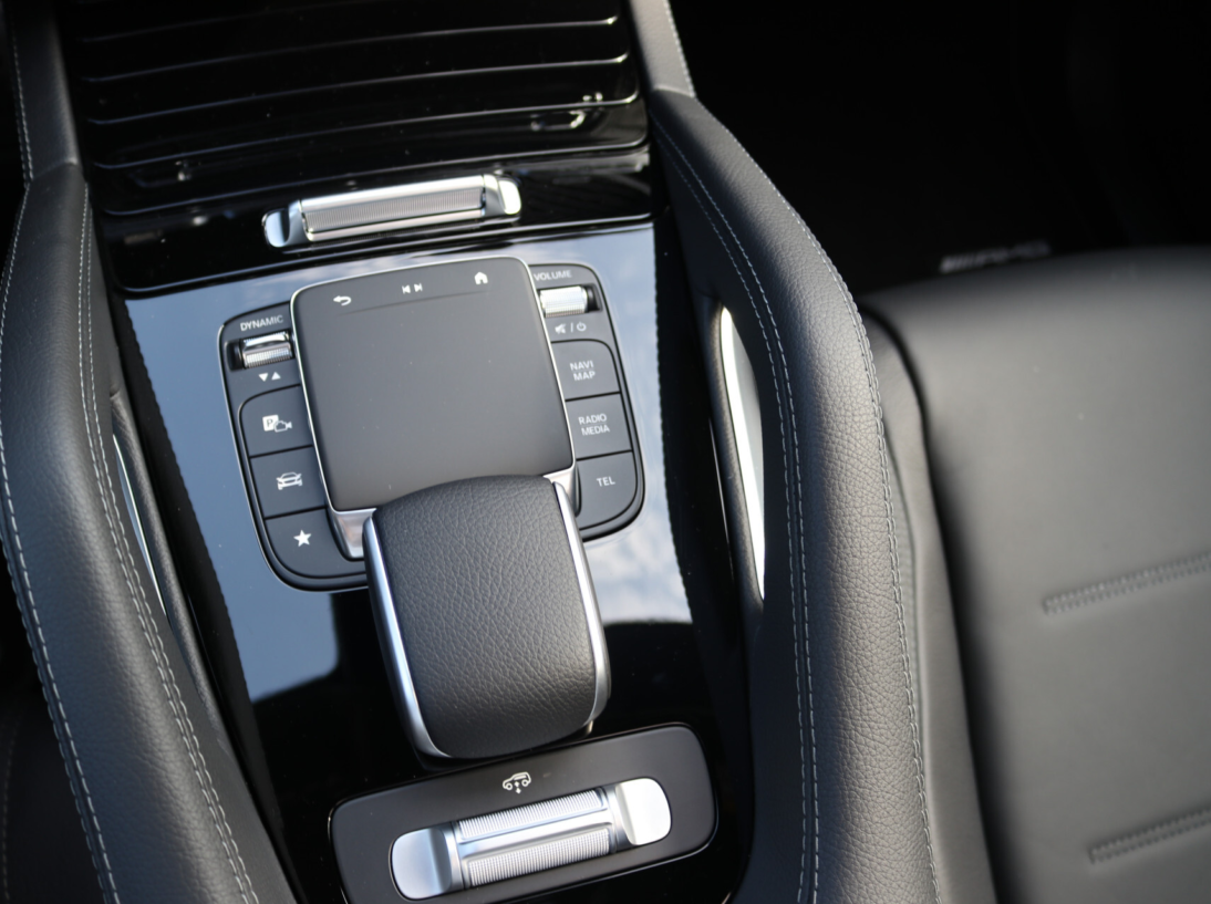 Vehicle 38571318 4f06907f 8c74 4246 a5f5 dc581eb04a2c