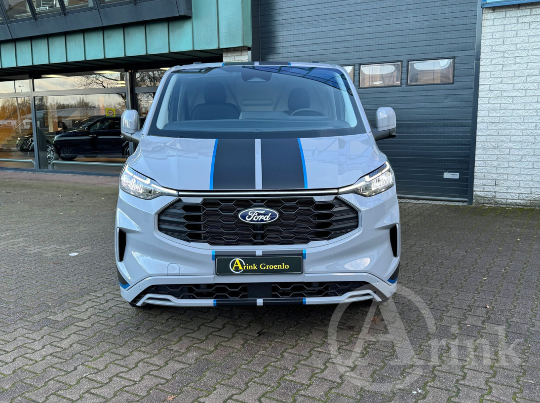 Vehicle 42921133 5d30be08 bcdd 450b 910f fc3a689c26ac