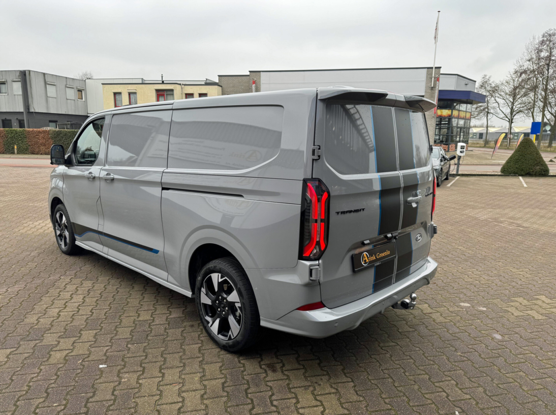 Vehicle 42921133 b096c599 b8f8 430c 92da 1ccb12570fdd