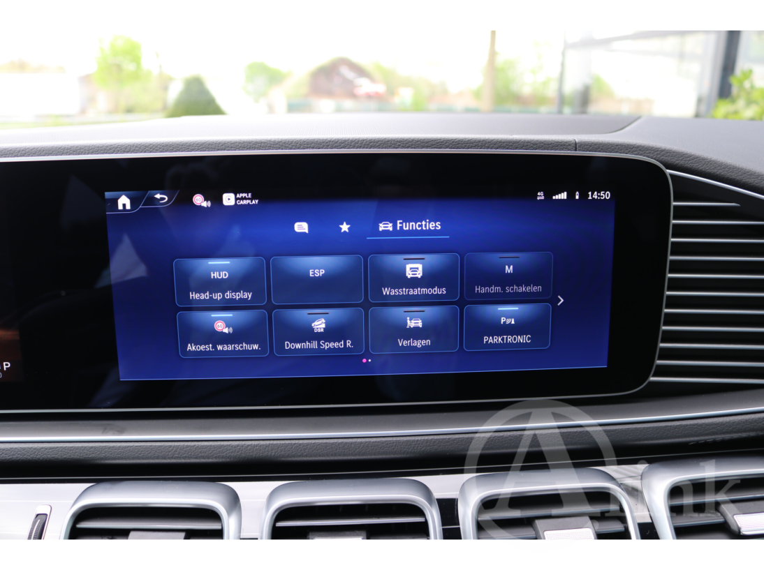 Vehicle 46466236 e67077e0 919d 46d0 a517 47724d1152c7