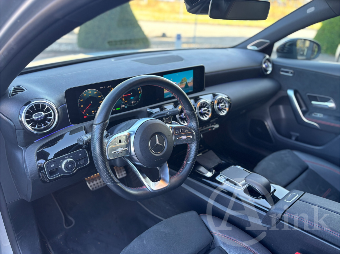Vehicle 47559126 8f8778f4 8142 4c9f b96c b95c713c32ad