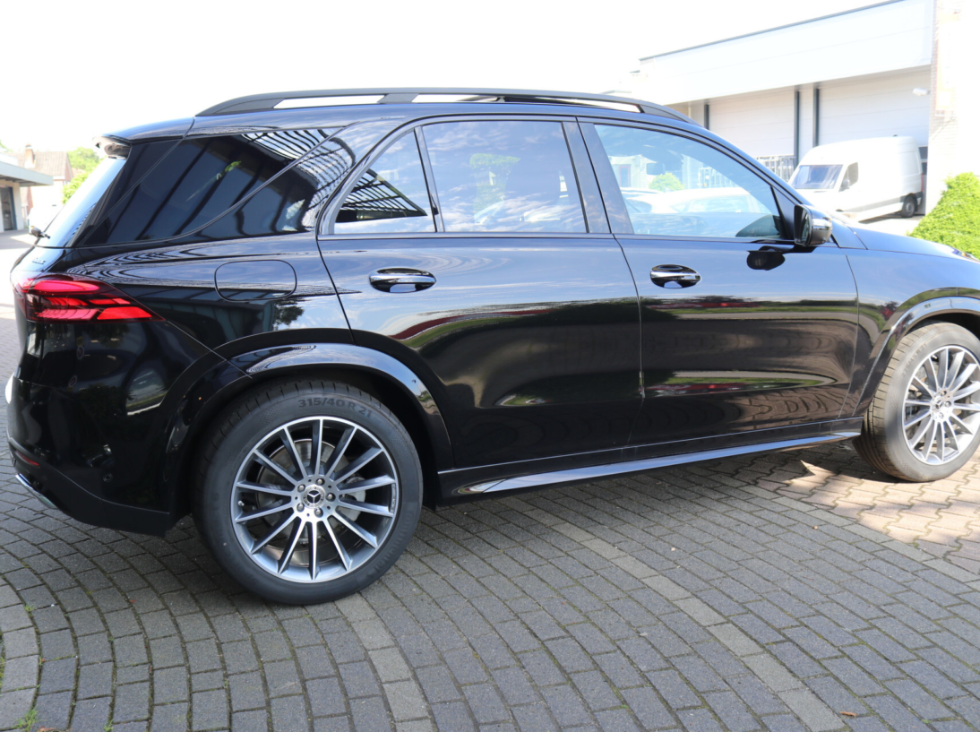 Vehicle 47591134 ad020ff5 1361 4083 bd17 c345a23651a4