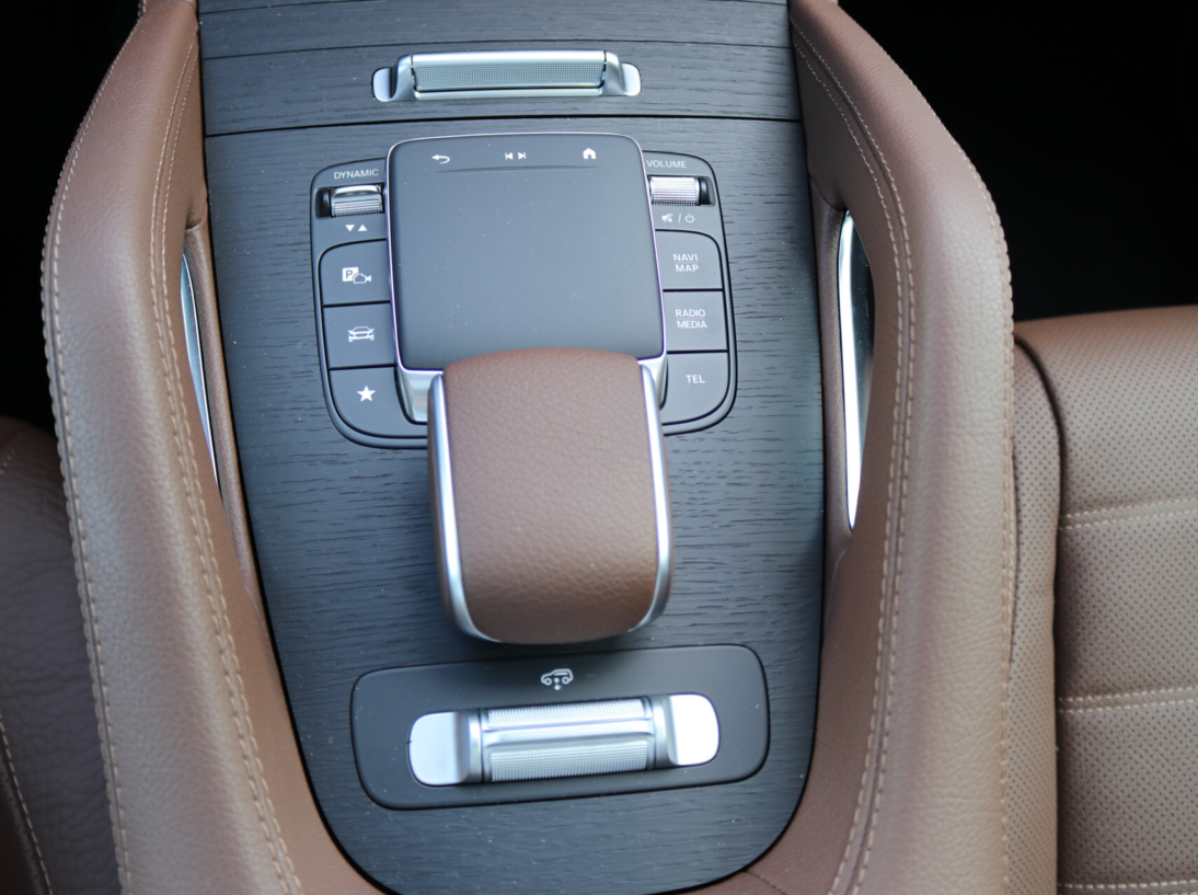 Vehicle 47591134 0685b612 e8ab 47b8 af9a 0f48bc8e62c4