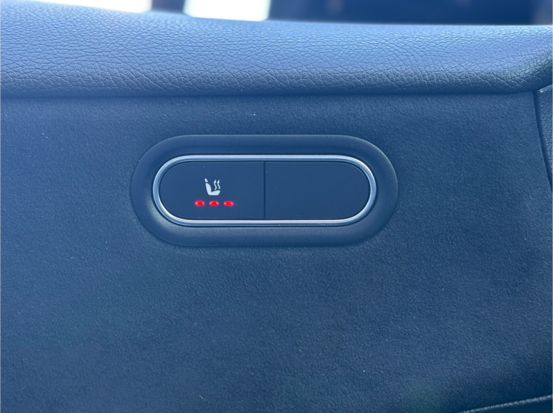 Vehicle 47559126 4fb84d8c c0e7 40af 8d95 0e5d294c8170
