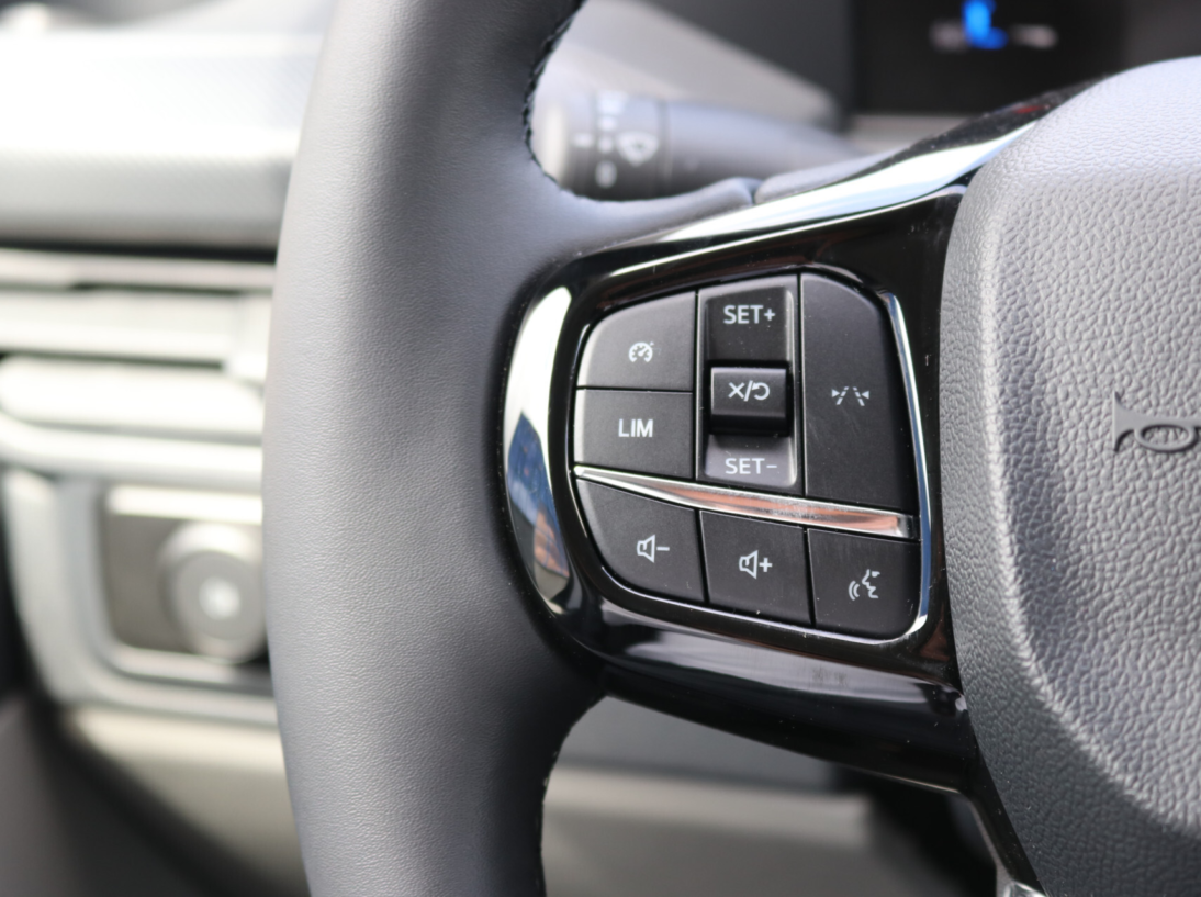 Vehicle 44247586 635263f9 e2a1 4593 8651 a444bf7224b1
