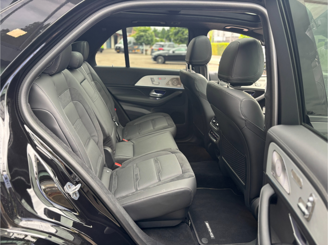 Vehicle 47491878 53a8f8d4 39ff 404d b68b 0d28c249f50c