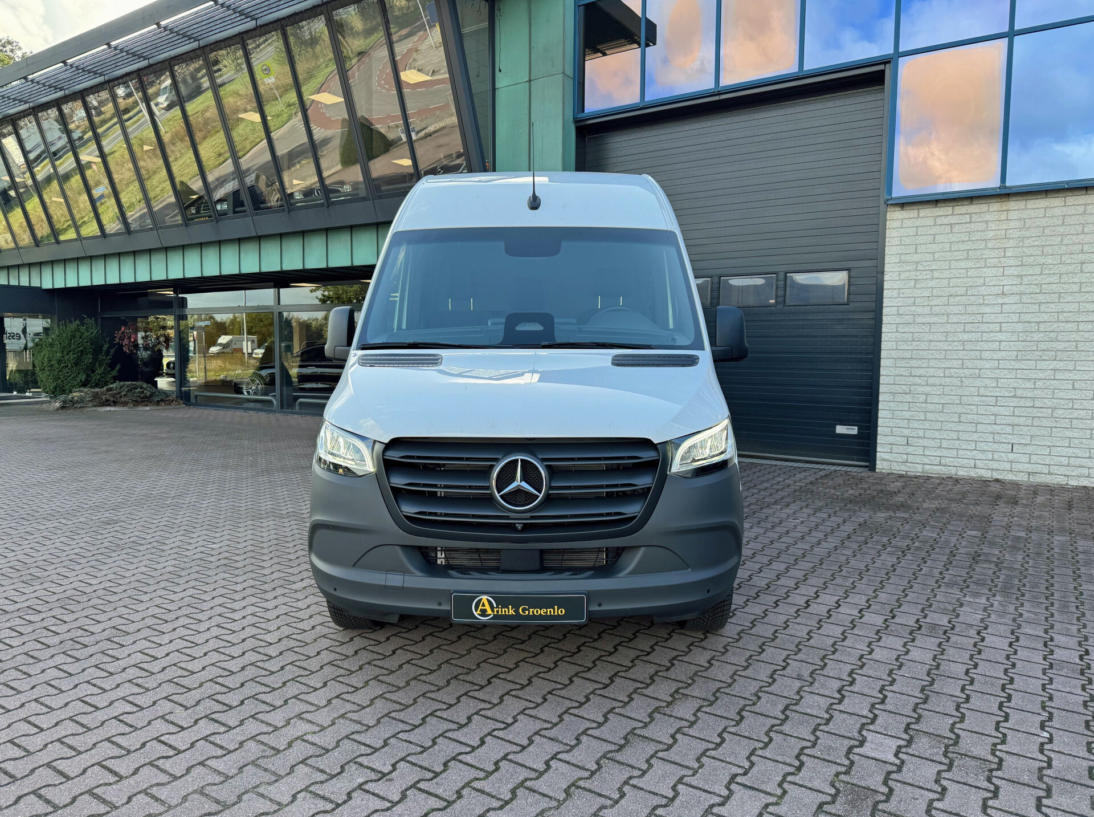 Vehicle 47711997 14c72252 1ad2 4584 80e0 fc376327f32c