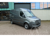 Vehicle 40127493 11d84a3b ca12 4ba8 98e2 14d6935f66d2