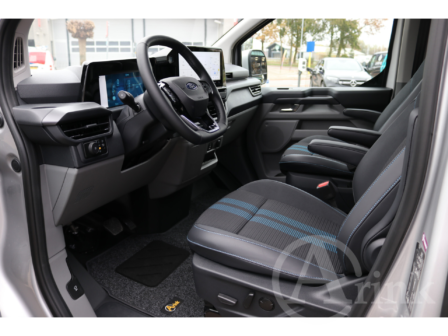 Vehicle 41804262 6af658c6 2731 4bad a7ab f31a08e4f8db