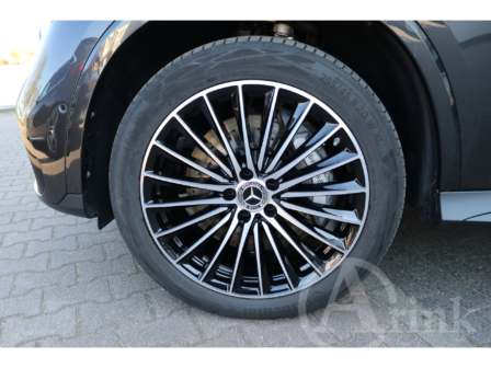 Vehicle 44006522 ffb91351 0068 4011 992c 4ddc8986d31b