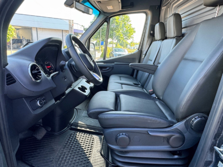 Vehicle 46276636 e6629aae c08a 4aad 87f9 d28f2a35d952