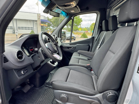 Vehicle 47381267 c17a0756 1784 4e0f 903e d3319f53d9c7