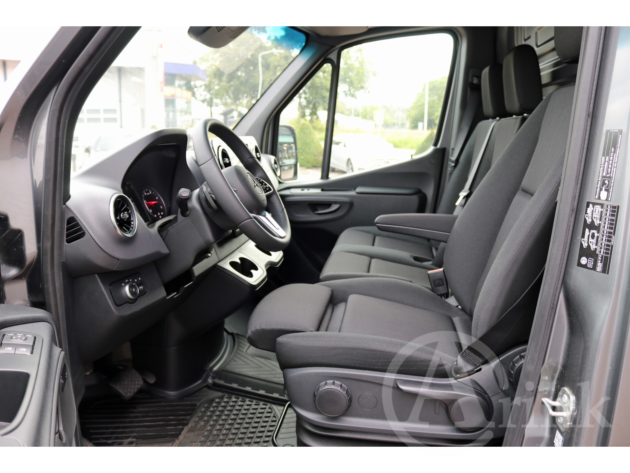 Vehicle 40011093 04d26b40 c50d 4e6b b147 ab6f6064e6c4