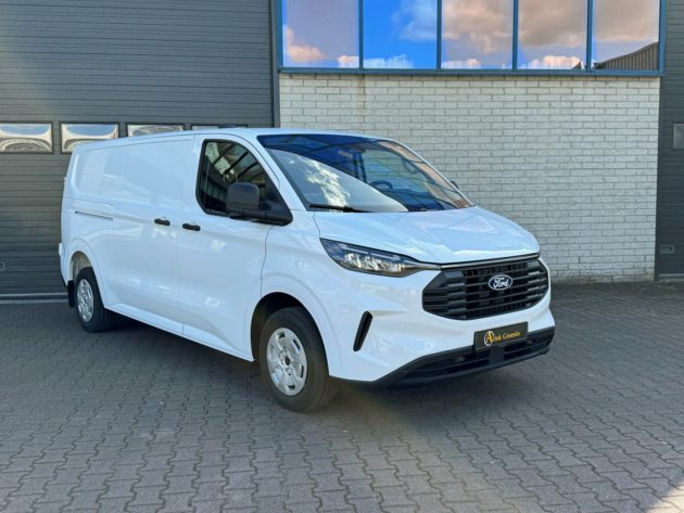 Vehicle 43887979 bf6356df 3d54 4ff8 a955 a6d648b37730