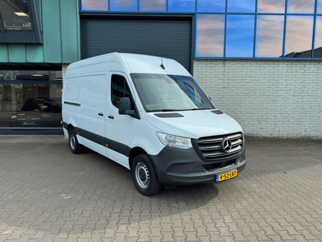 Vehicle 44006921 c2e587b6 c02f 4654 939b 3874469e7da9