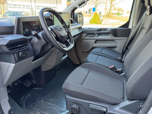 Vehicle 43887980 e53e0b78 ea44 422b b11d b9cd740859ee
