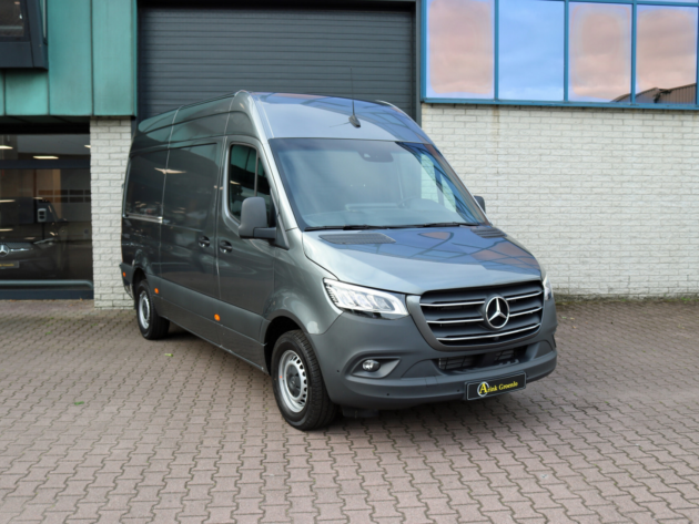 Vehicle 37131840 0e9a6a48 be29 4e03 89fc 5b0fbb9432a3