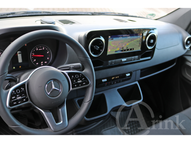 Vehicle 37131840 c7999721 7920 4175 aaaa dbc0f0e66f6d