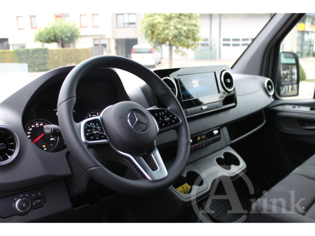 Vehicle 37346082 20c72678 4657 4ff4 abe7 0cbf5533264e