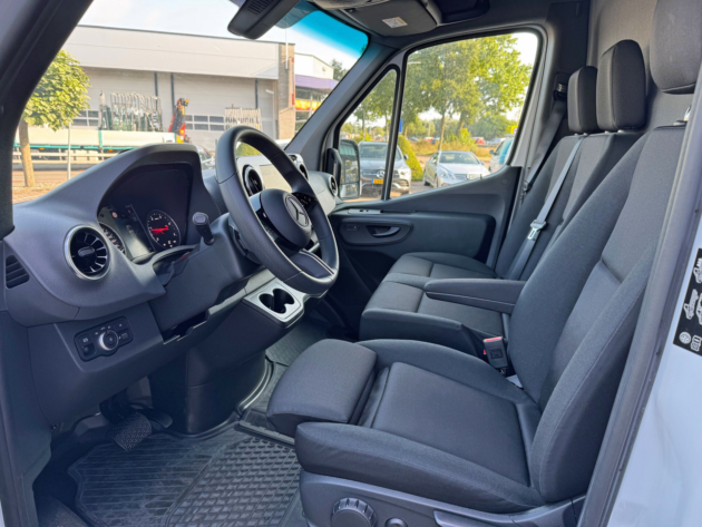 Vehicle 47450198 f7c0a47d 9e49 4a70 b3e7 6efa9def9cdc